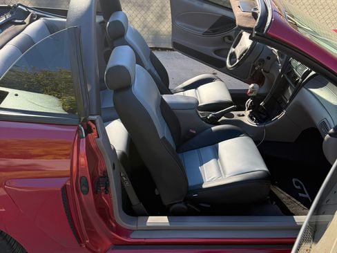 Used 2001 Ford Mustang GT image 4