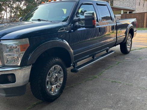 Used 2016 Ford F250 Lariat w/ Lariat Ultimate Package AWD/4WD image 4