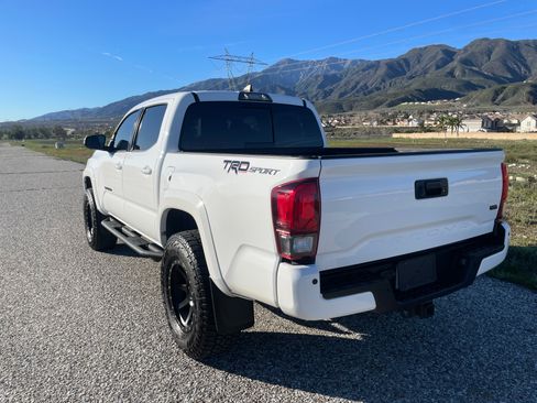 Used 2019 Toyota Tacoma TRD Sport w/ TRD Premium Sport Package RWD image 20