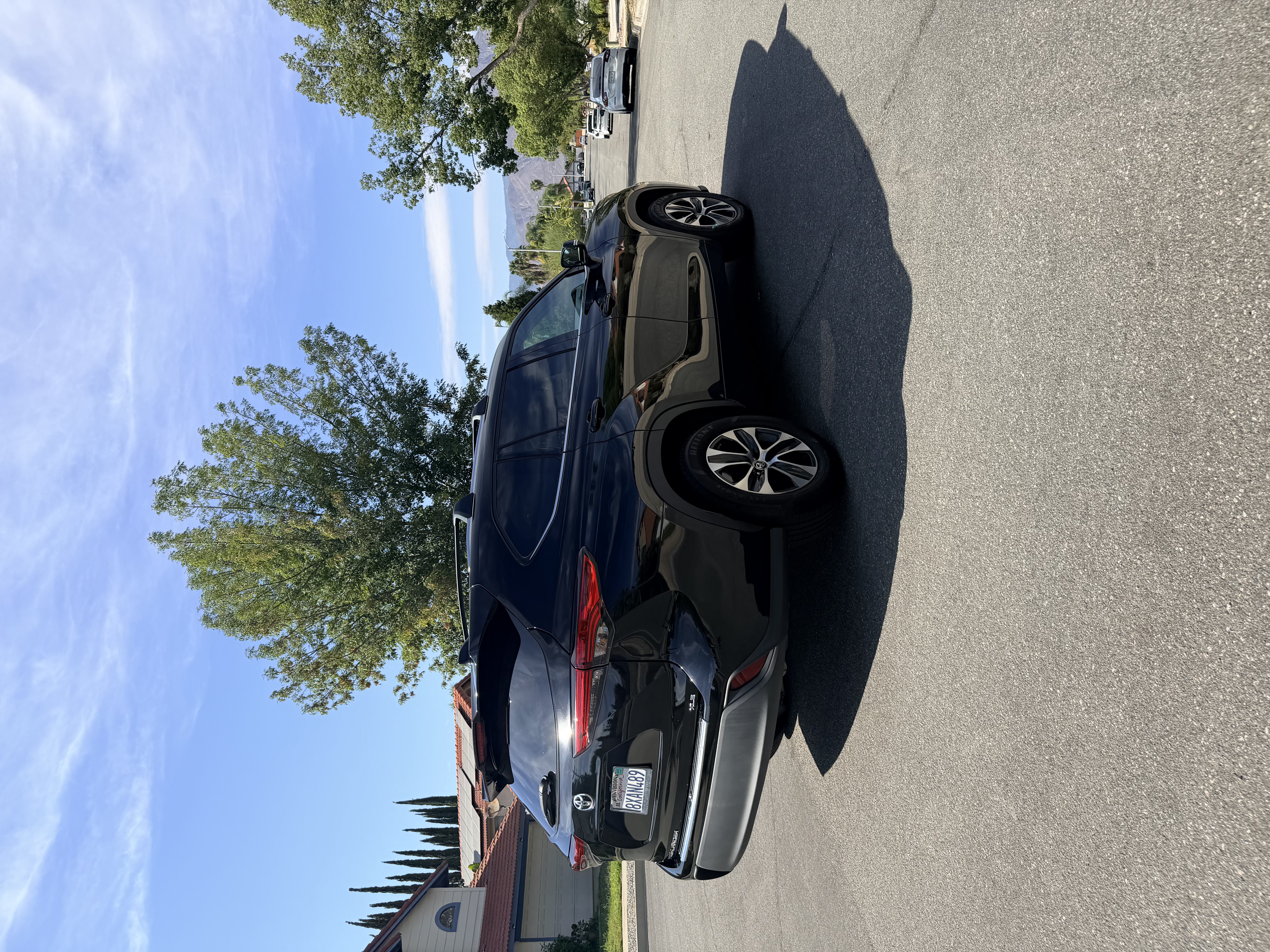 Used 2021 Toyota Highlander XLE FWD image 5