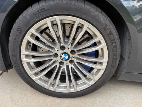 Used 2015 BMW M5 RWD image 27