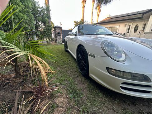 Used 2005 Porsche 911 Carrera image 8