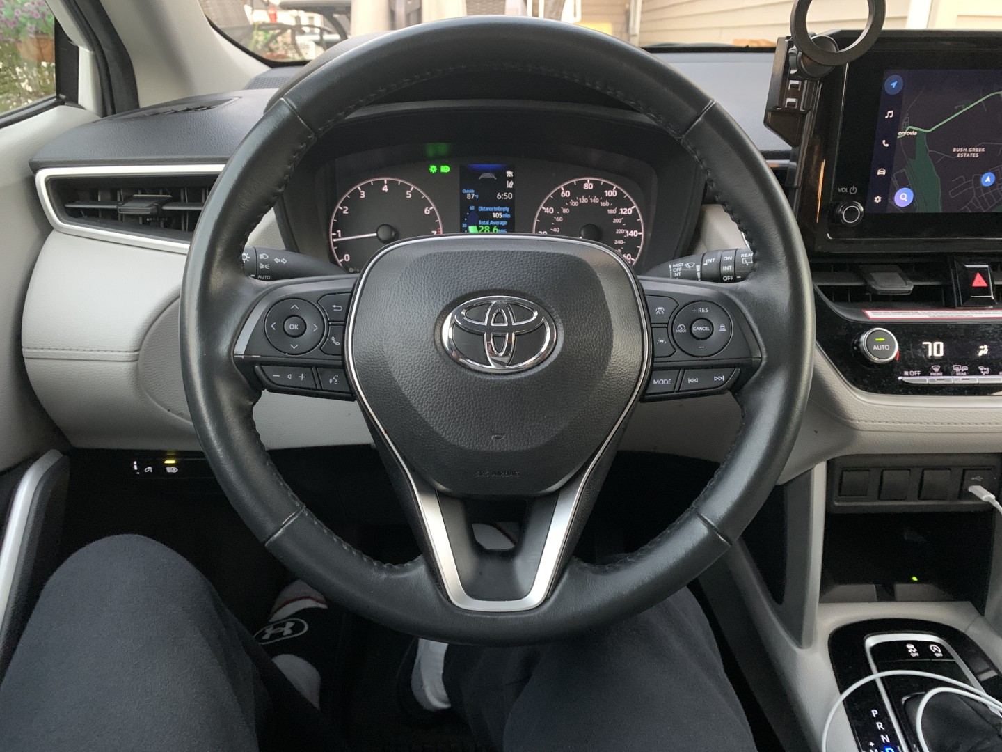Used 2024 Toyota Corolla Cross LE AWD/4WD image 16