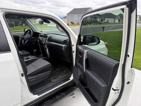 Used 2021 Toyota 4Runner SR5 image 26