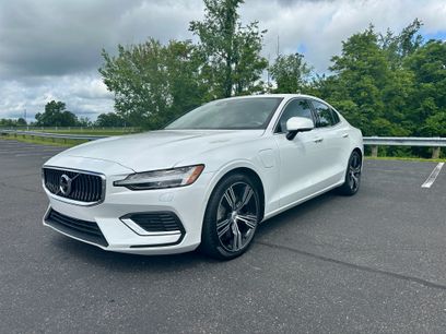 Used 2022 Volvo S60 T8 Inscription