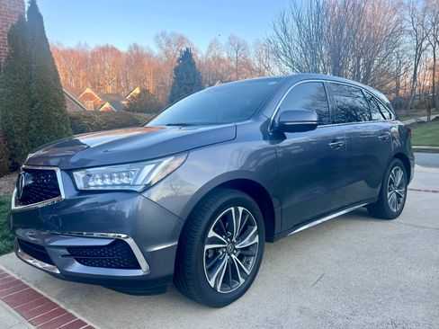 Used 2020 Acura MDX SH-AWD w/Technology Pkg Sport image 2