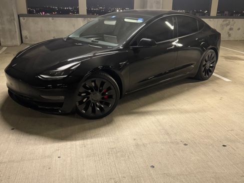 Used 2022 Tesla Model 3 Performance image 2