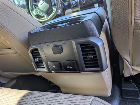 Used 2021 Ford F250 XLT w/ XLT Premium Package image 10