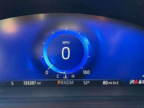 Used 2020 Ford Explorer Platinum w/ Premium Technology Package image 15