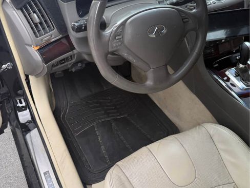 Used 2011 INFINITI G37 37x Sedan 4D w/ Premium Pkg image 8
