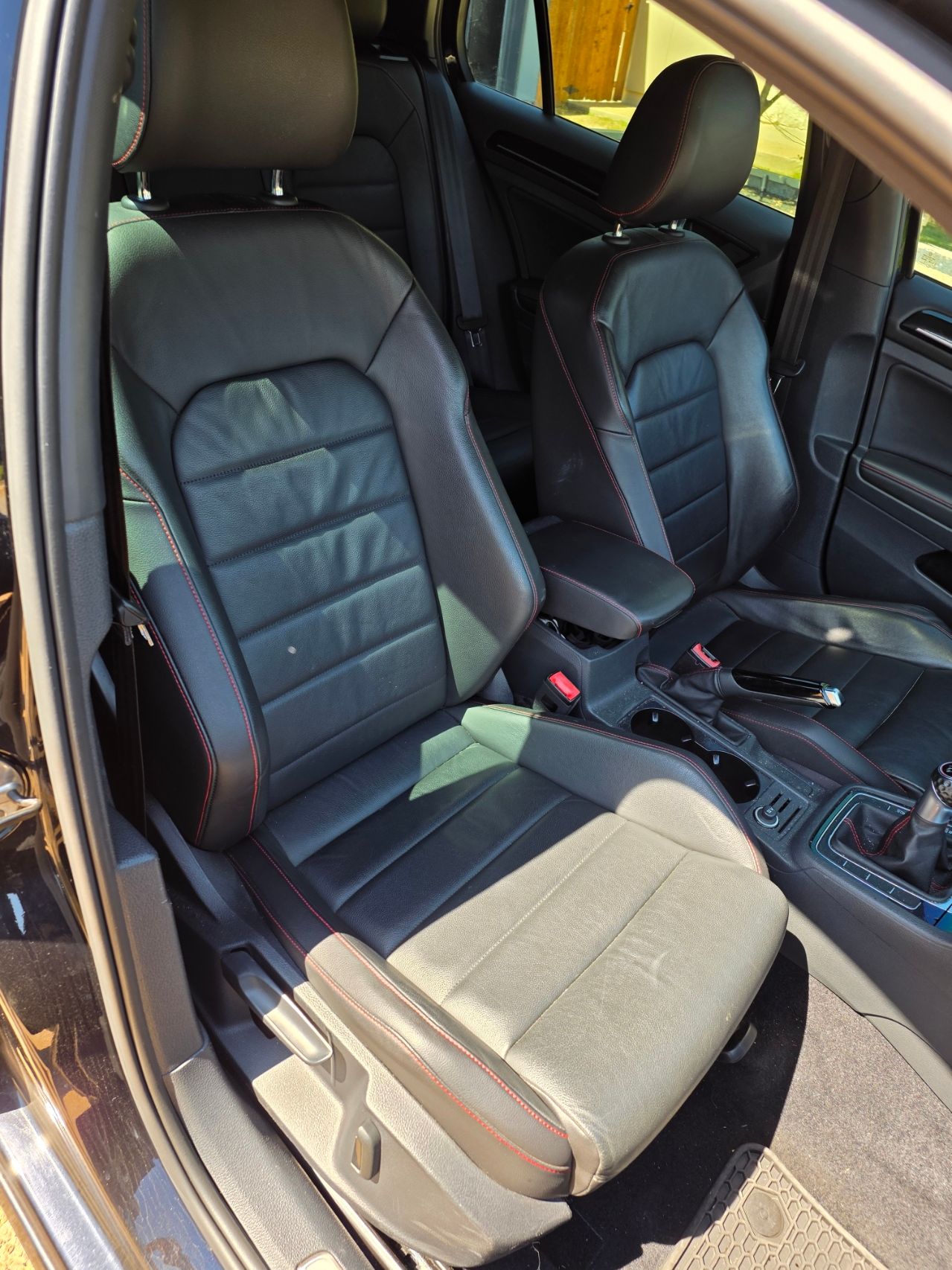 Used 2017 Volkswagen GTI Autobahn FWD image 14