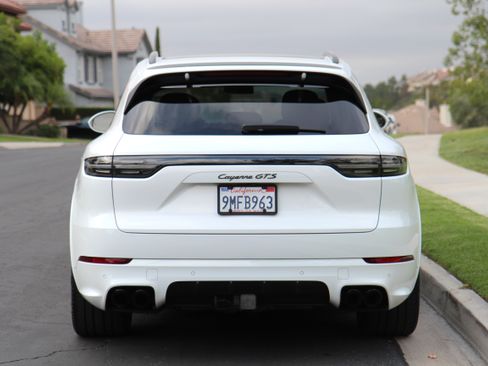 Used 2021 Porsche Cayenne GTS AWD/4WD image 8