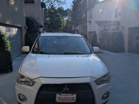 Used 2012 Mitsubishi Outlander GT image 4