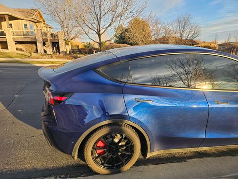 Used 2022 Tesla Model Y Performance image 8