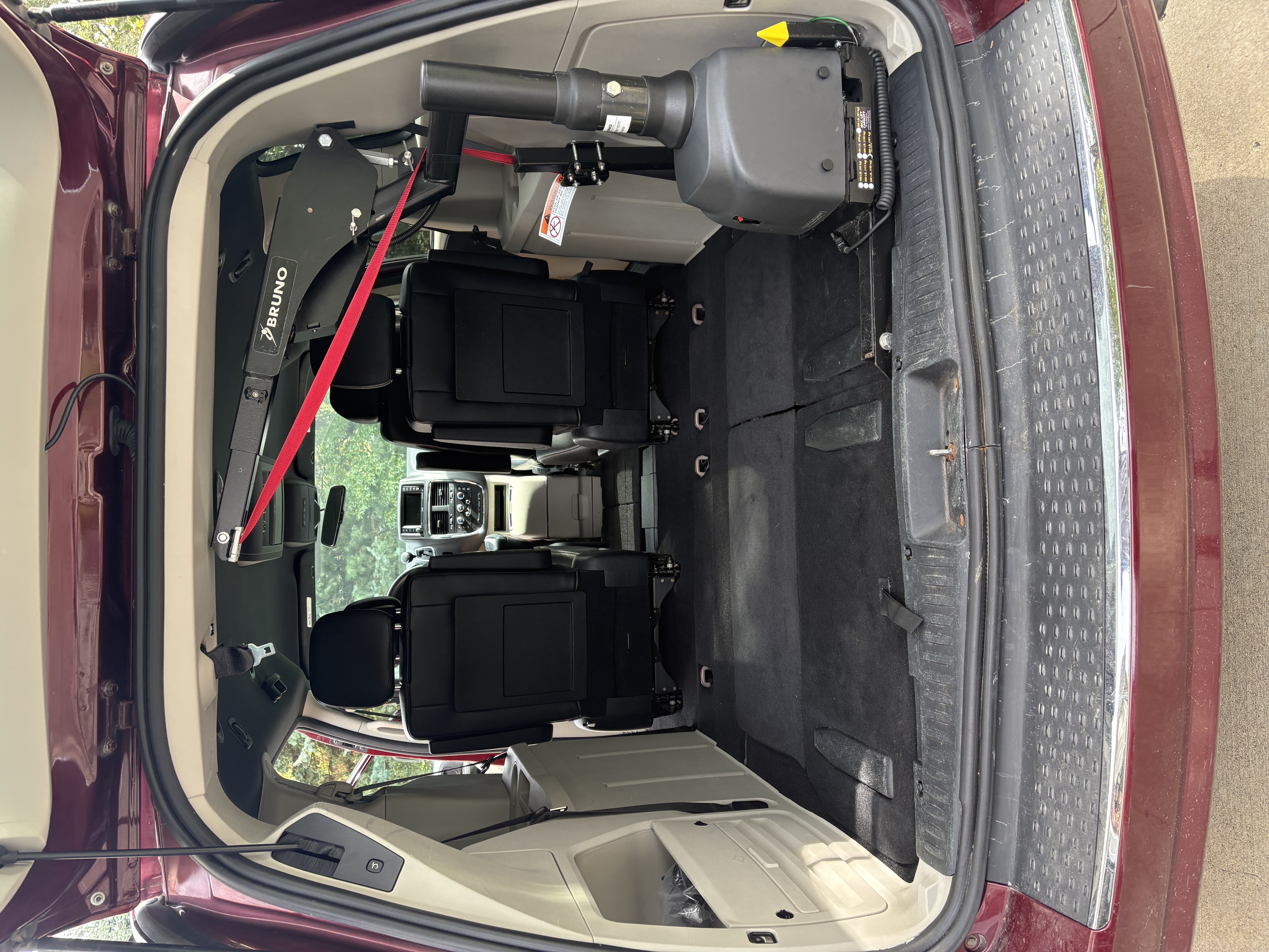 Used 2017 Dodge Grand Caravan SXT FWD image 19