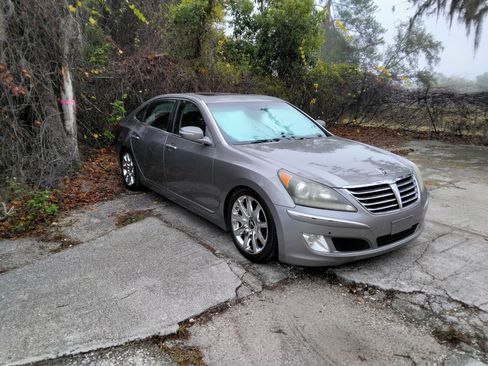 Used 2011 Hyundai Equus Signature image 1