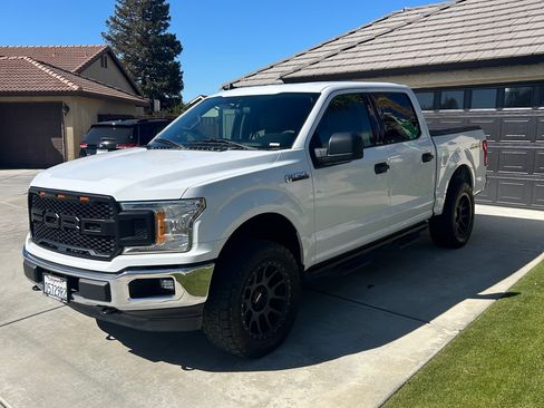 Used 2019 Ford F150 XLT image 1