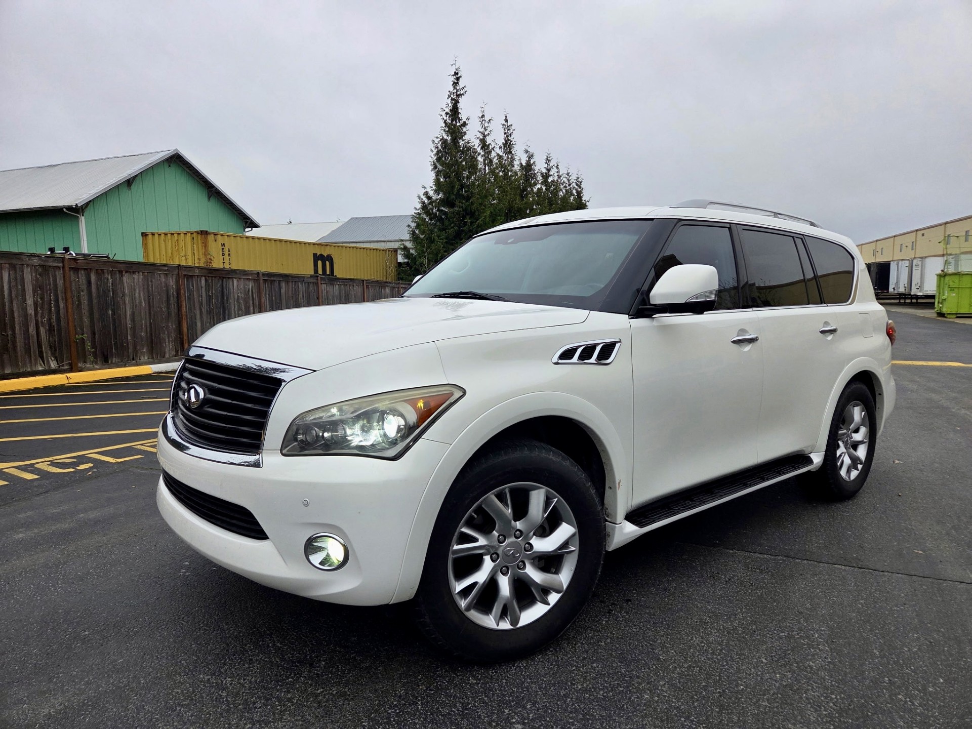 Used 2012 INFINITI QX56 4WD w/ Theater Pkg image 1