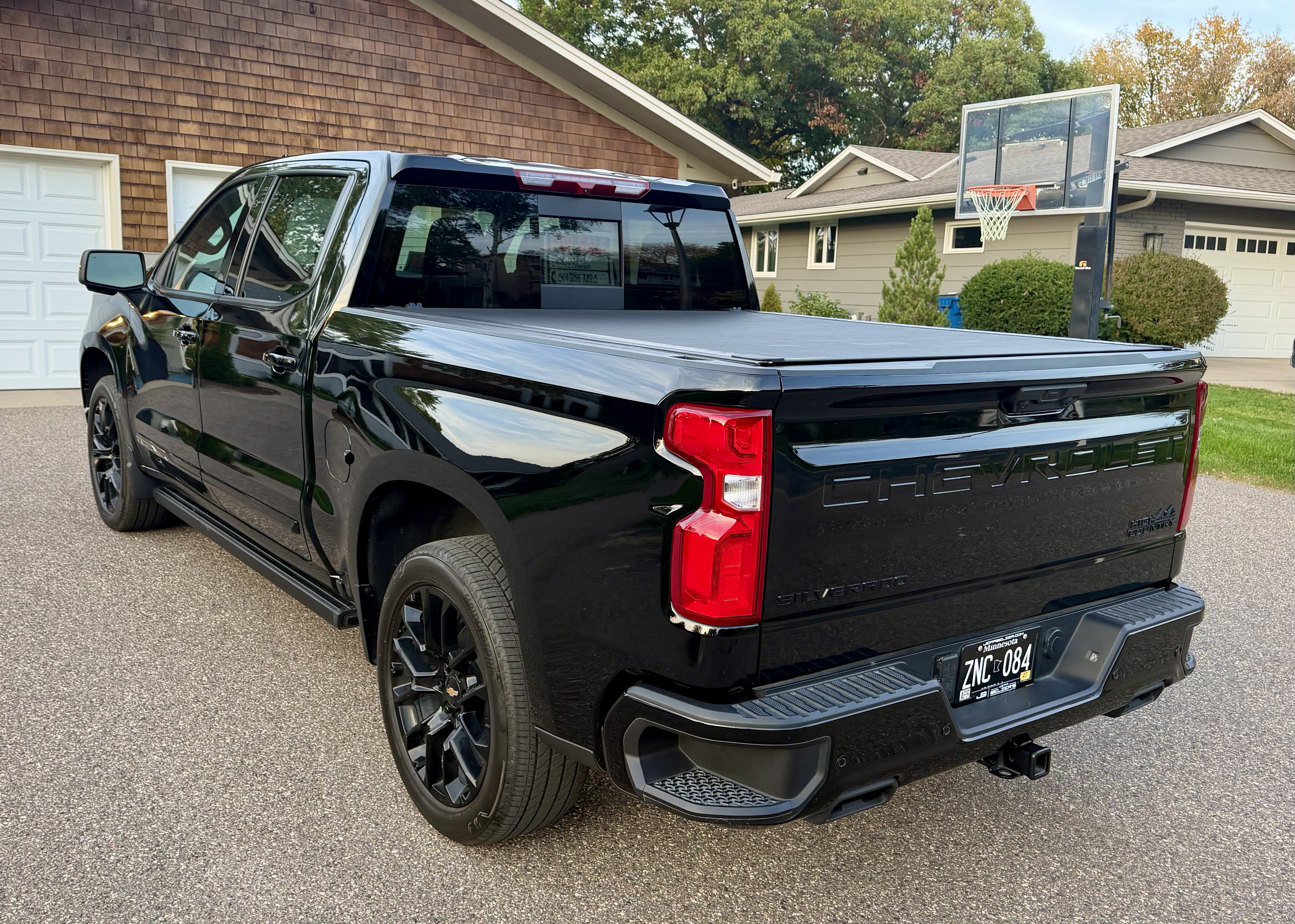 Used 2025 Chevrolet Silverado 1500 High Country w/ Midnight Edition AWD/4WD image 10
