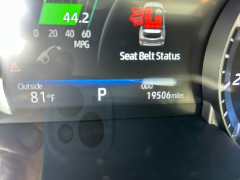 Used 2023 Toyota Highlander XLE FWD image 9