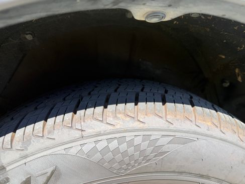 Used 2018 Toyota RAV4 LE image 8