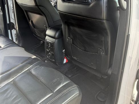 Used 2017 Jeep Grand Cherokee Limited image 22