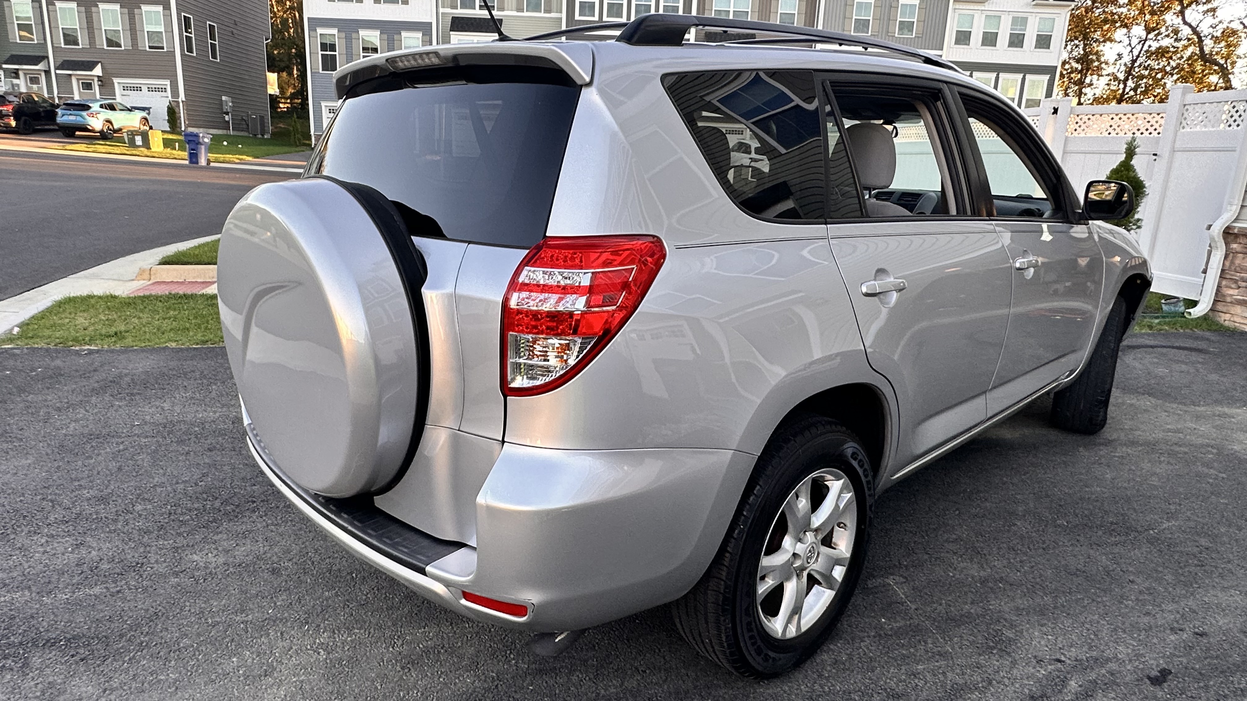 Used 2011 Toyota RAV4 2WD w/ Upgrade Value Pkg image 14