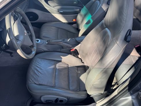 Used 2002 Porsche 911 Carrera 4 image 5