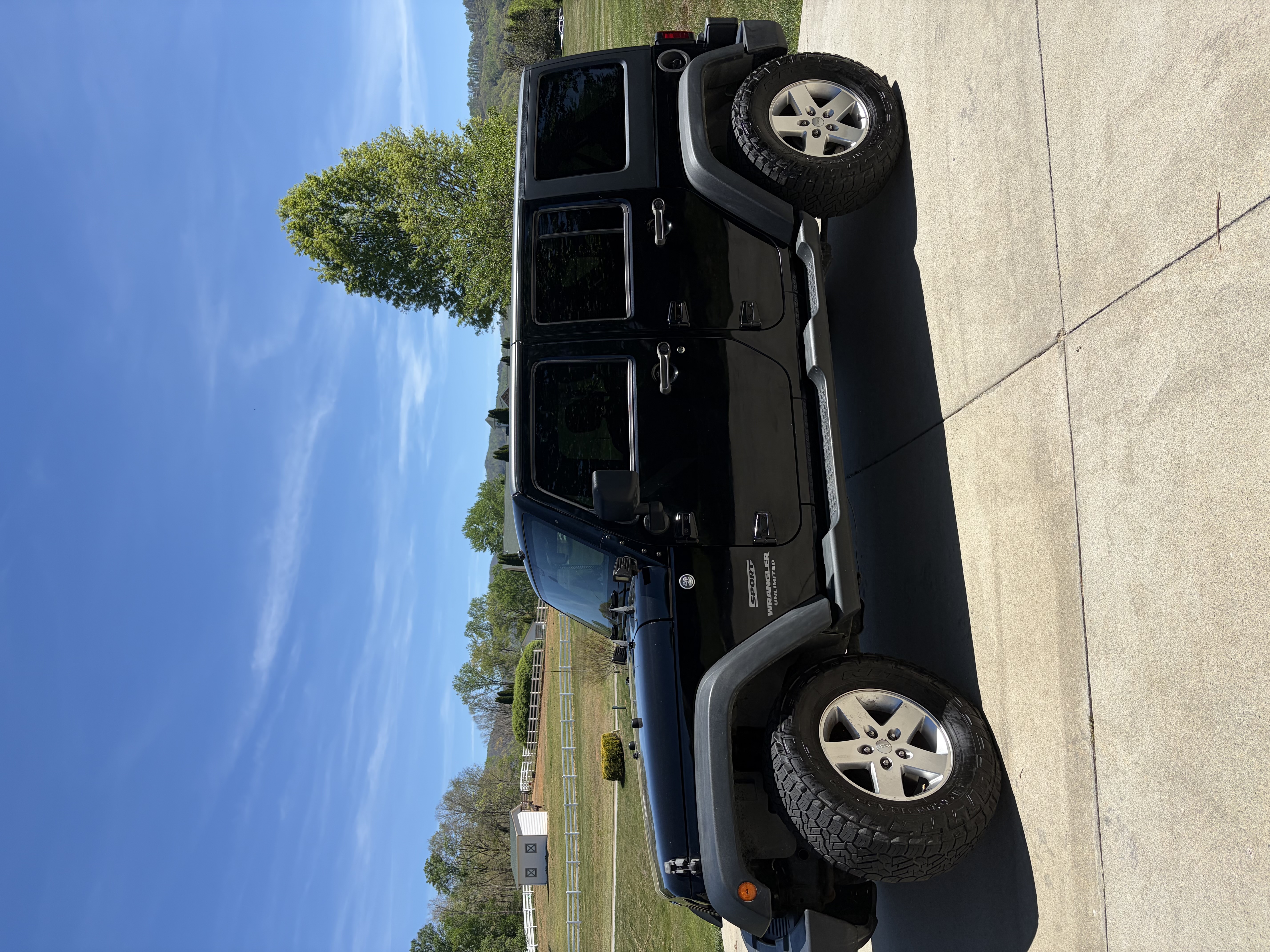 Used 2013 Jeep Wrangler Unlimited Sport AWD/4WD image 10
