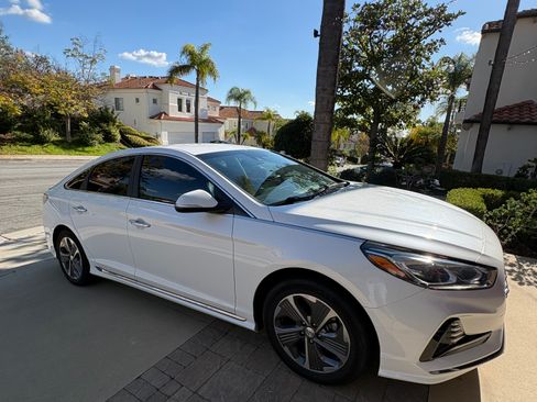 Used 2019 Hyundai Sonata Limited image 2