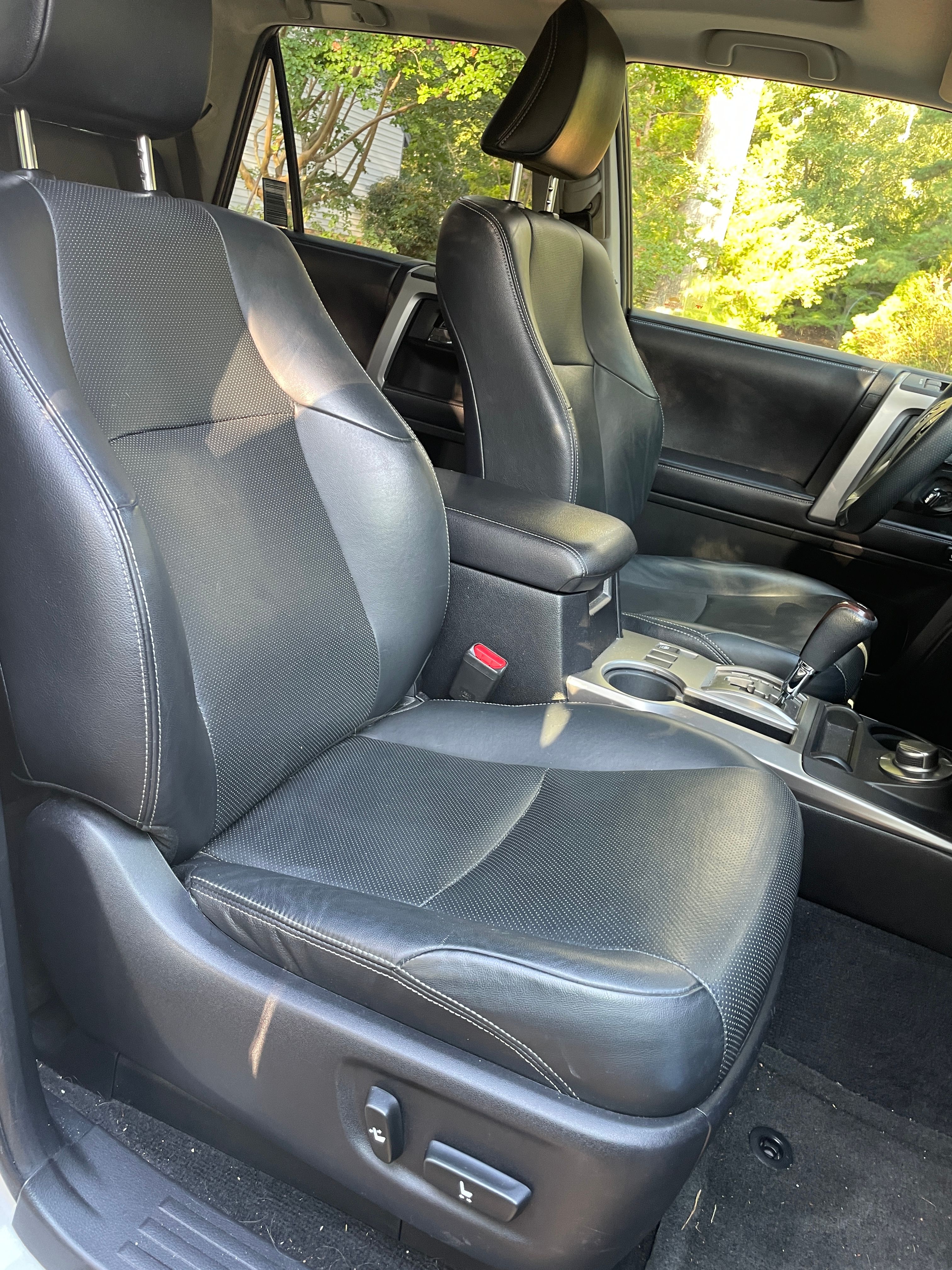 Used 2016 Toyota 4Runner Limited AWD/4WD image 18