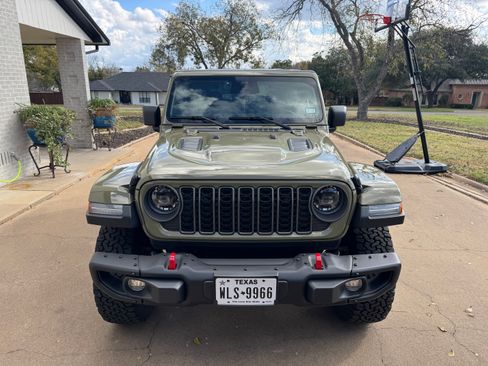 Used 2025 Jeep Wrangler Rubicon w/ Steel Bumper Group image 5