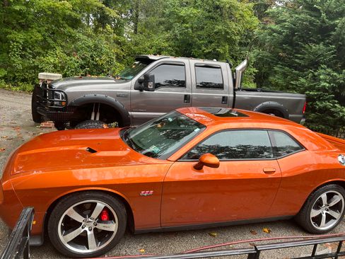 Used 2011 Dodge Challenger SRT8 image 2