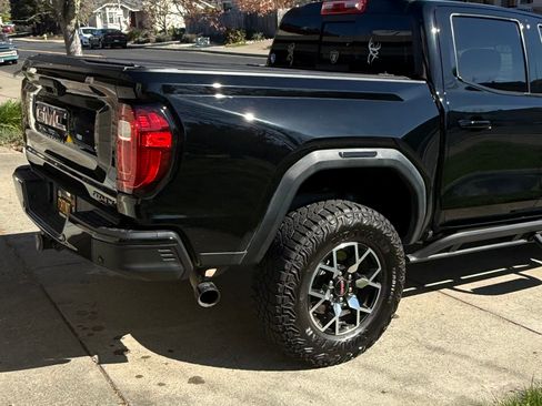 Used 2023 GMC Canyon AT4X image 2