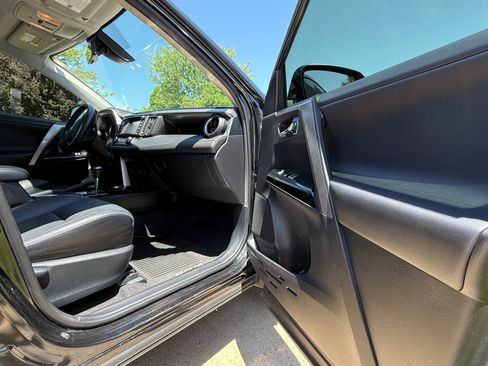 Used 2016 Toyota RAV4 Limited AWD/4WD image 15