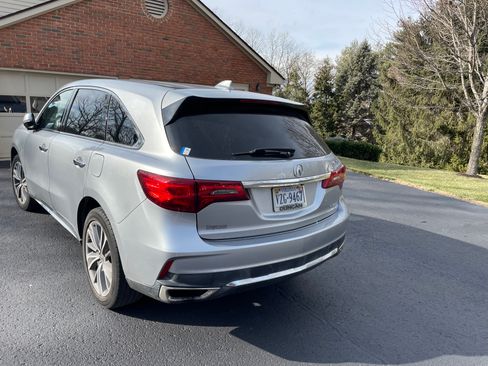 Used 2018 Acura MDX SH-AWD w/Technology Pkg Sport image 2