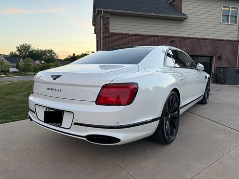 Used 2021 Bentley Flying Spur W12 AWD/4WD image 9