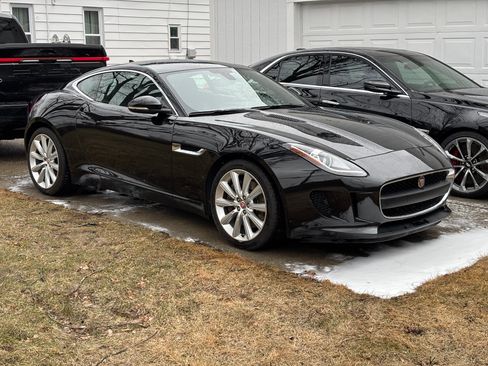 Used 2016 Jaguar F-TYPE Coupe image 13