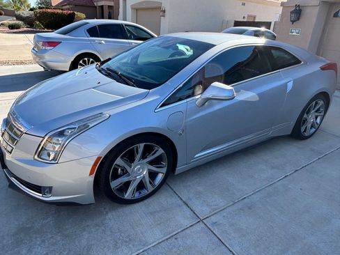 Used 2014 Cadillac ELR w/ Luxury Package image 2