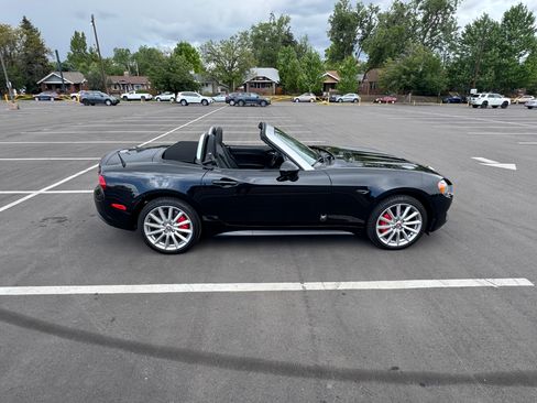 Used 2020 FIAT 124 Spider Lusso w/ Convenience Group RWD image 8