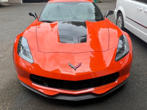 Used 2019 Chevrolet Corvette Grand Sport w/ Carbon Flash Badge Package RWD image 2