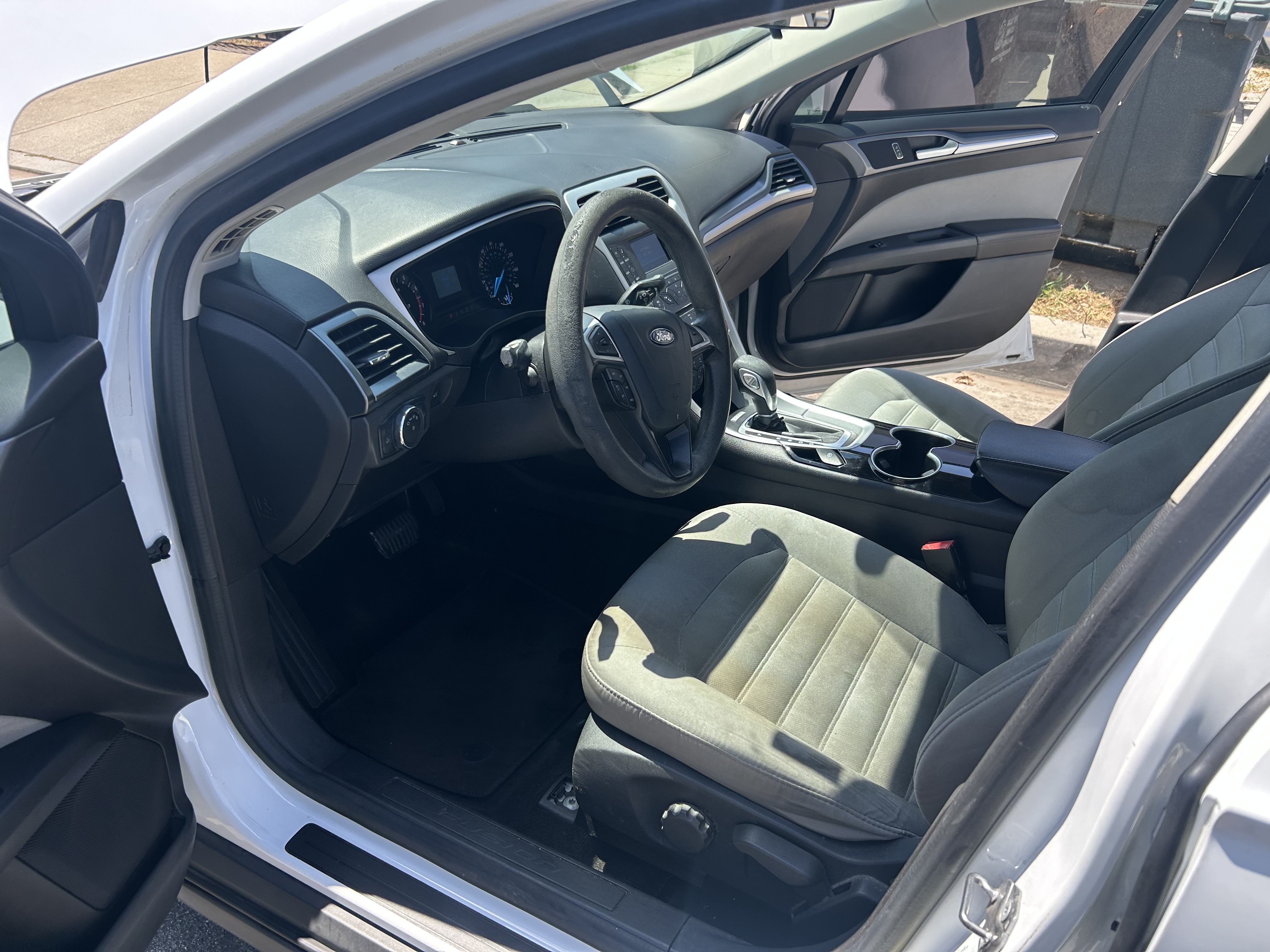 Used 2015 Ford Fusion S FWD image 10