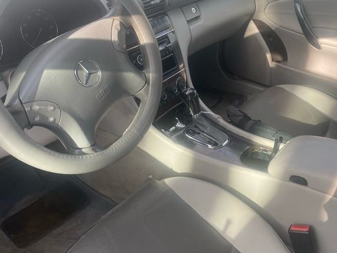 Used 2005 Mercedes-Benz C 320 4MATIC Sedan image 4