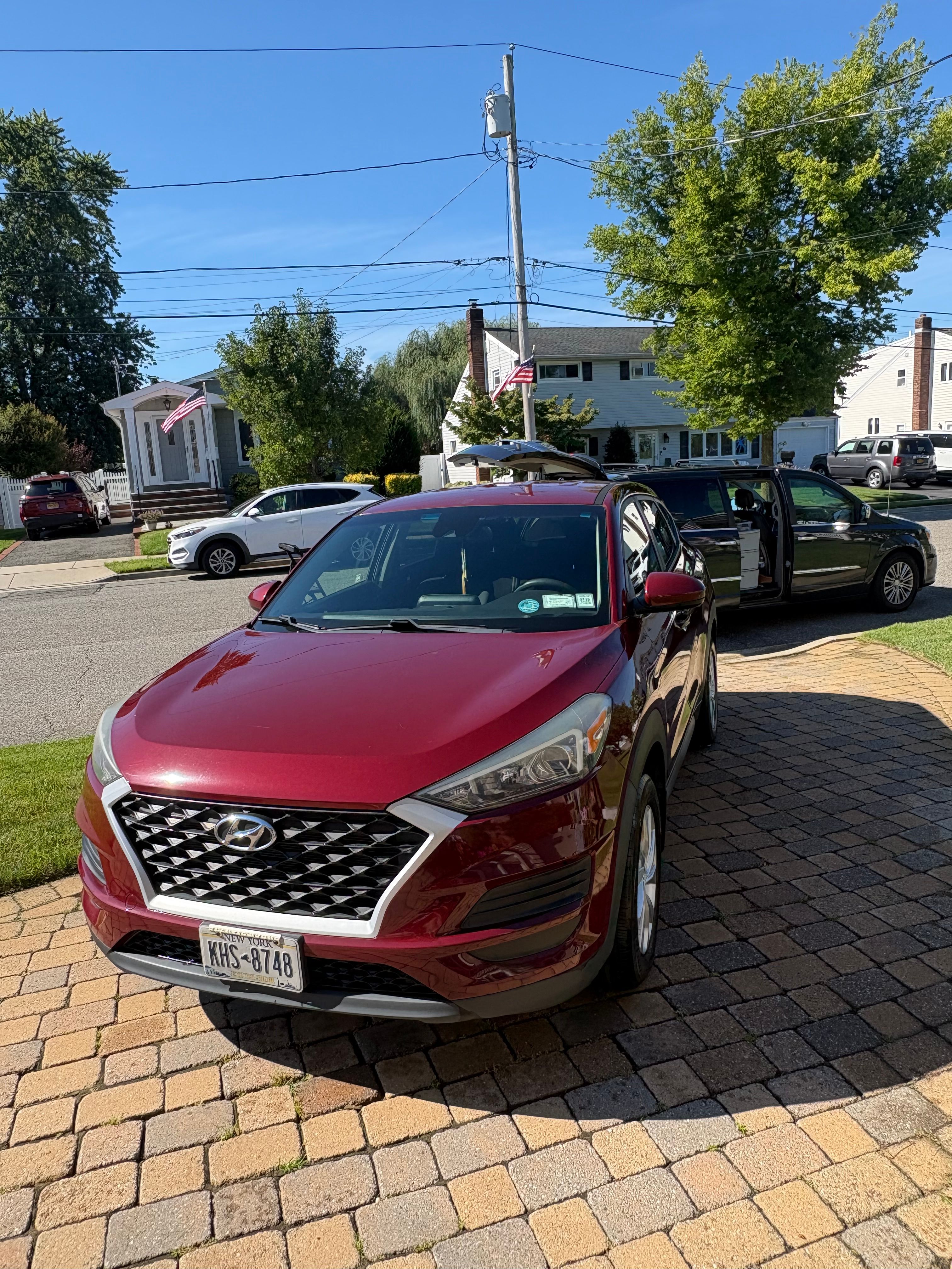 Used 2019 Hyundai Tucson SE w/ Cargo Package AWD/4WD image 2