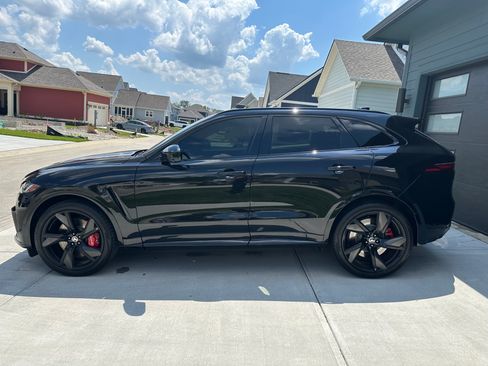 Used 2024 Jaguar F-PACE SVR image 1