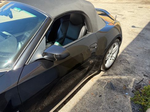 Used 2006 BMW M Roadster image 2