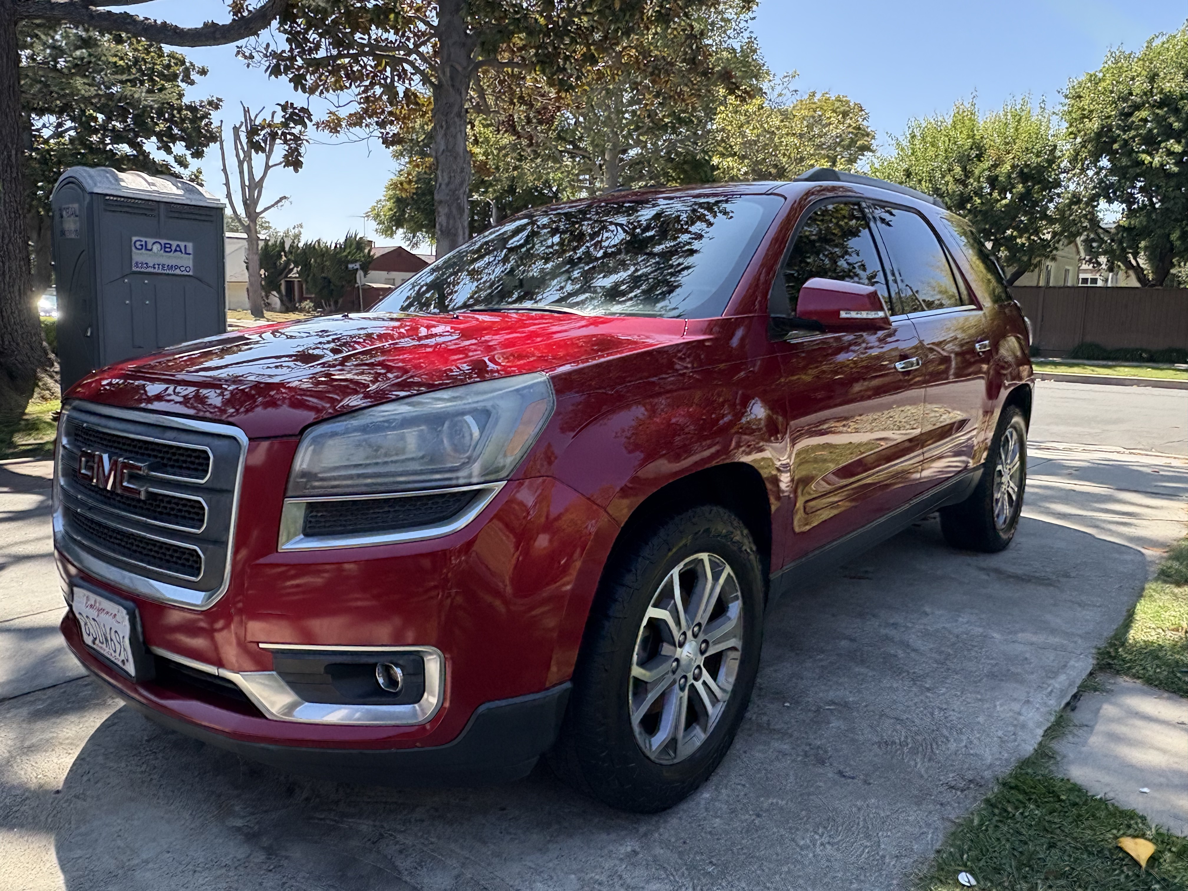 Used 2014 GMC Acadia SLT AWD/4WD image 2