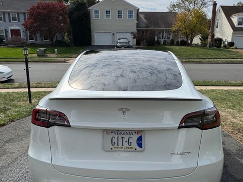 Used 2022 Tesla Model Y Performance image 8