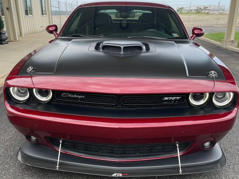 Used 2018 Dodge Challenger R/T Scat Pack image 2