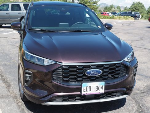 Used 2023 Ford Escape ST-Line Select w/ Class II Trailer Tow Package AWD/4WD image 5